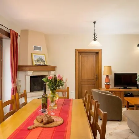 Catarina By Istrialux * Kringa