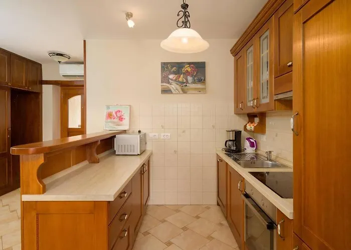 Catarina By Istrialux Kringa