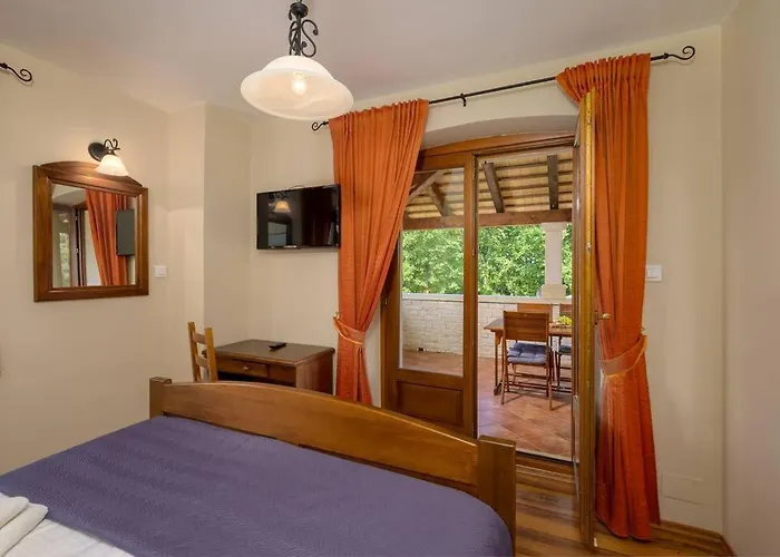 Catarina By Istrialux *