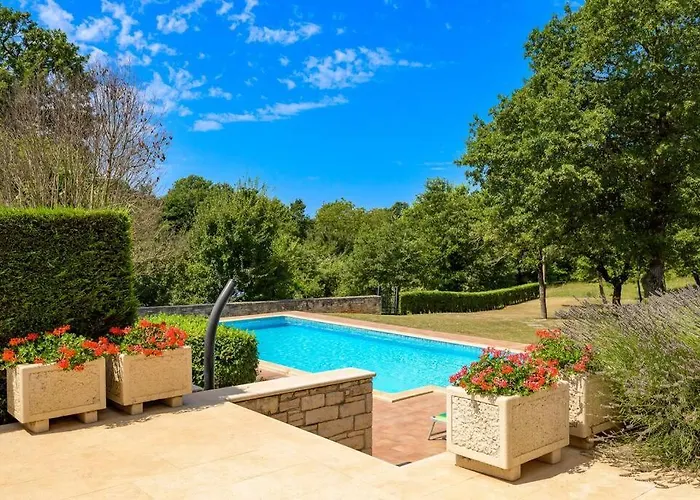 Catarina By Istrialux Kringa